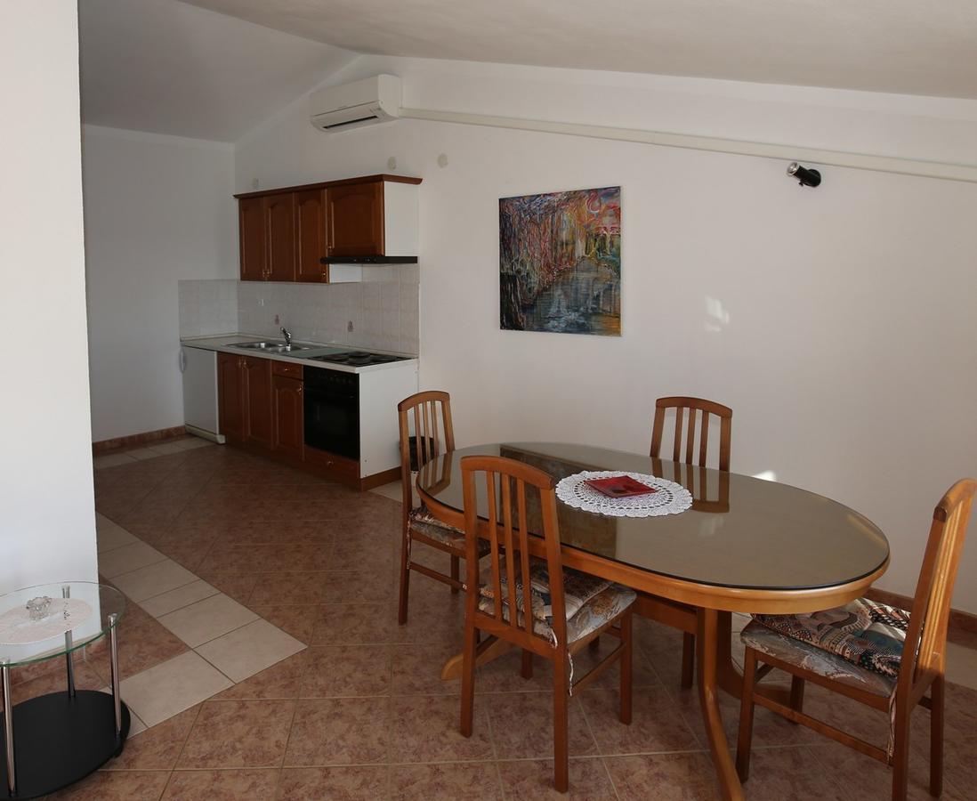 Apartments Coki Funtana Eksteriør billede
